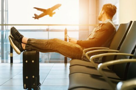How to avoid jet lag when traveling long distances
